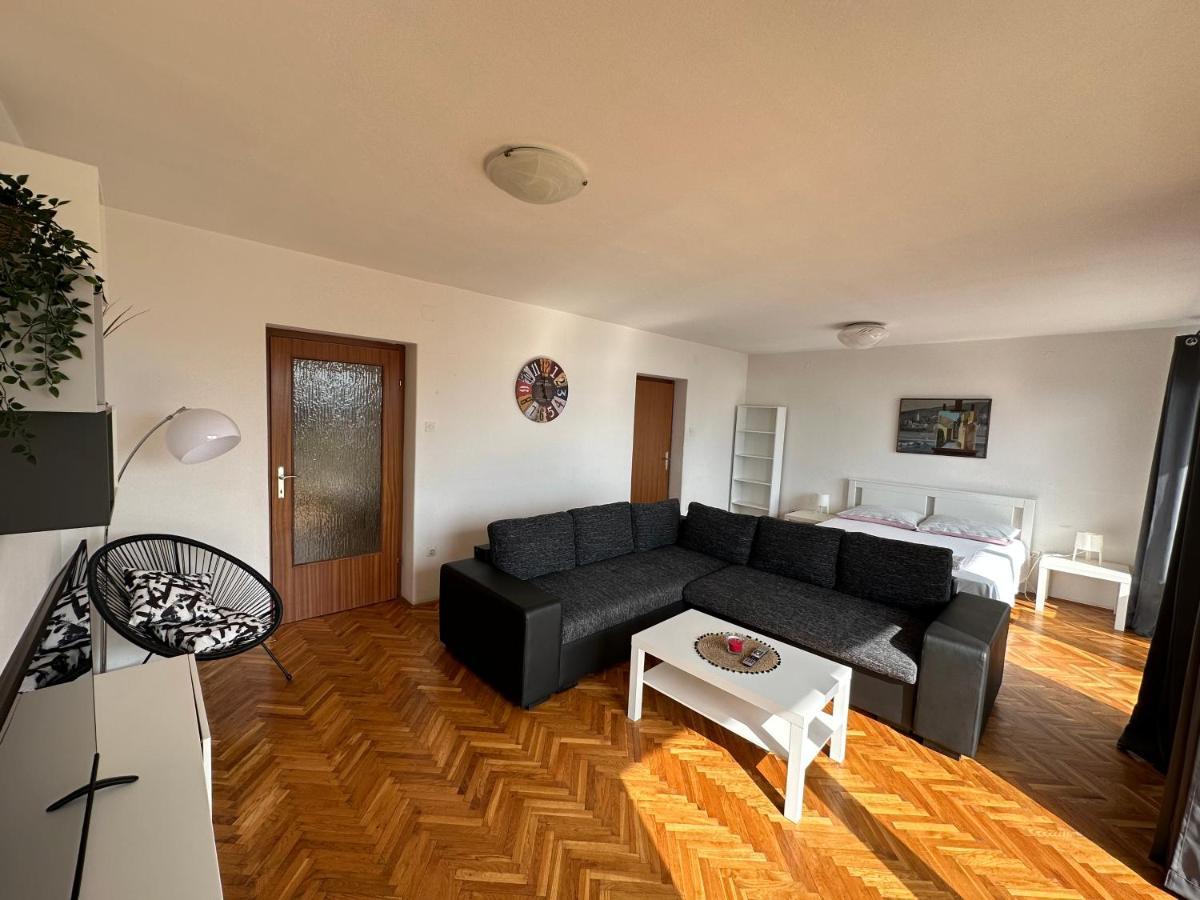 Apartments Matejcic Crikvenica Esterno foto